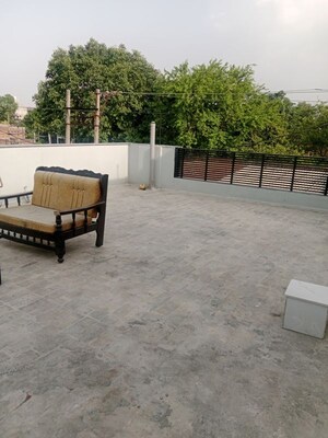 Parking in 2 BHK Builder Floor at Sector 18 – for Rent