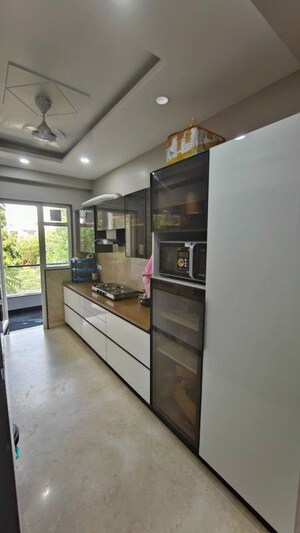 Balcony in 3 BHK Builder Floor at Green Wood City, Sector 45 – for Rent