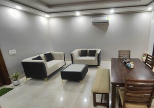Team Area in 3 BHK Builder Floor at Green Wood City, Sector 45 – for Rent