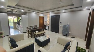 Team Area in 3 BHK Builder Floor at Green Wood City, Sector 45 – for Rent