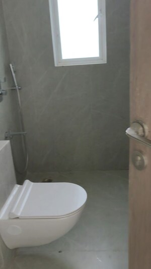 Furnished Amenities in 3 BHK Apartment at IR Horizon Tower, Andheri East – for Rent