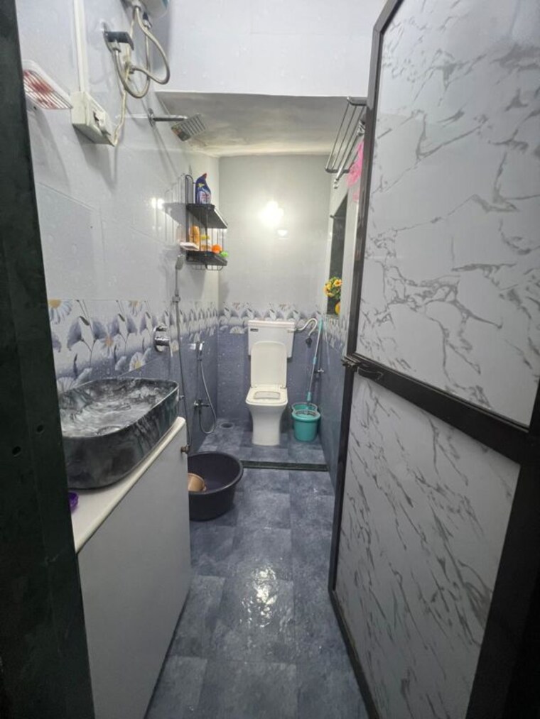 Bathroom, sun-villa-malad-west 1 Bedroom 410 Sq.Ft. Apartment In Malad West Mumbai 10437420