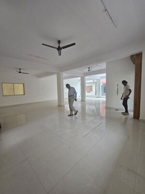 Room in  Office Space at AA Residency Vasanth Nagar, Vasanth Nagar – for Rent
