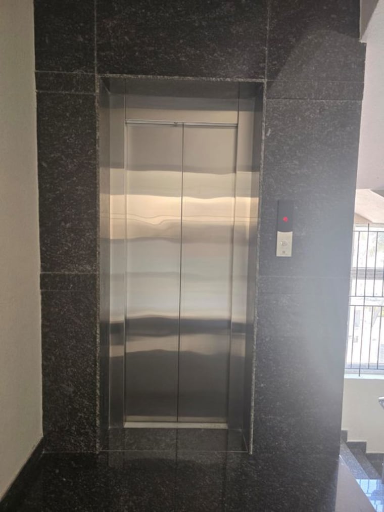 Bathroom, hvs-homes-4 3 Bedroom 2000 Sq.Ft. Apartment In Malleswaram Bangalore 10437502