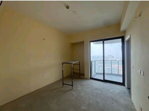 Room in 3.5 BHK Apartment at Paras Dews, Sector 106 – for Sale