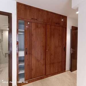 Bedroom in 2 BHK Apartment at Hiranandani Castle Rock, Powai – for Rent