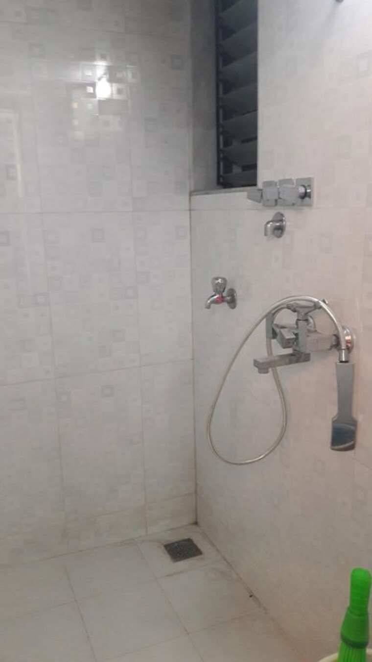 Bathroom, daya-sarita 1 Bedroom 600 Sq.Ft. Apartment In Gokuldham Colony Mumbai 10437624