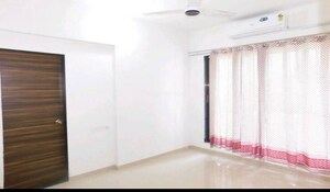 Room in 1 BHK Apartment at Gulmohar CHS Goregaon, Goregaon West – for Sale