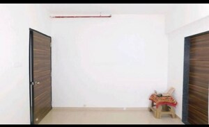 Room in 1 BHK Apartment at Gulmohar CHS Goregaon, Goregaon West – for Sale