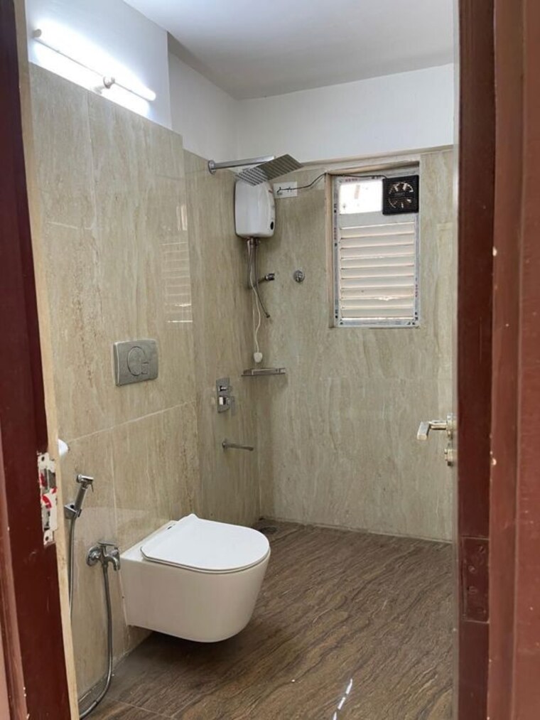 Bathroom, ruparel-orion 3 Bedroom 960 Sq.Ft. Apartment In Chembur Mumbai 10437672