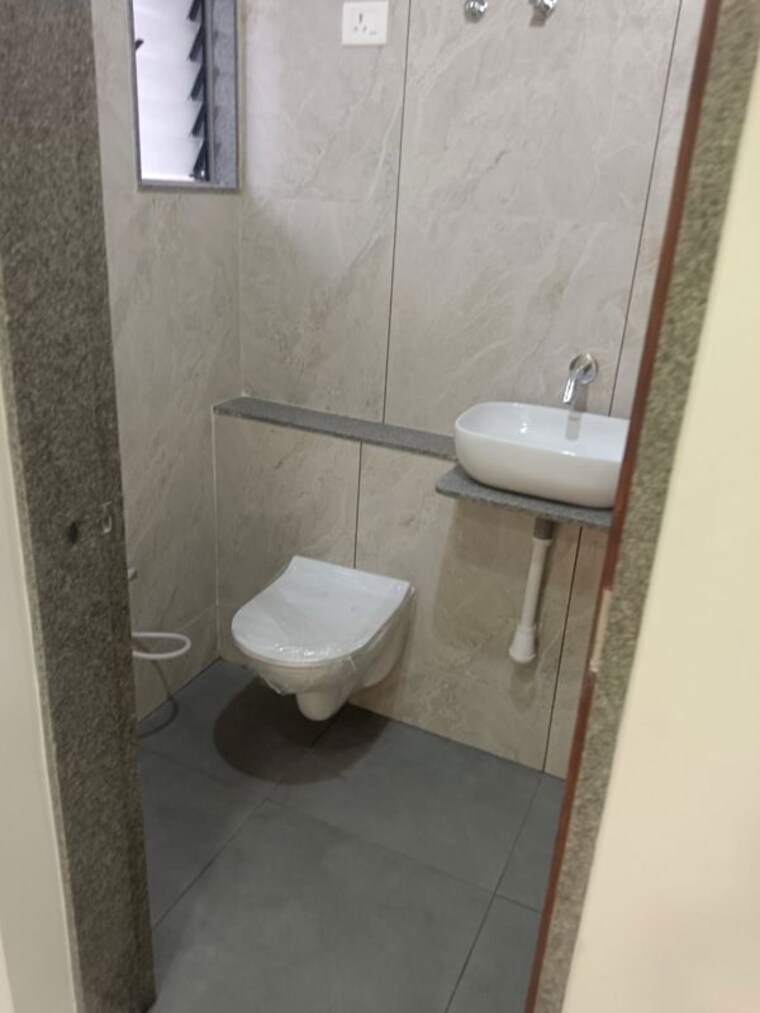 Bathroom, bhayli 2 Bedroom 720 Sq.Ft. Apartment In Bhayli Vadodara 10435459