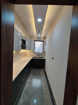 Building Lobby in 4 BHK Builder Floor at Green Fields Colony – for Rent