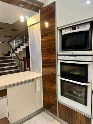 Furnished Amenities in 5 BHK Independent House at Ambala Highway – for Sale