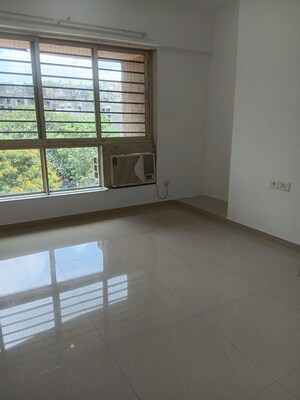 Room in 2 BHK Apartment at Nahar Jonquille And Jamaica, Chandivali – for Rent
