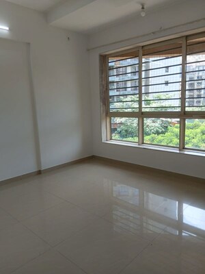 Room in 2 BHK Apartment at Nahar Jonquille And Jamaica, Chandivali – for Rent