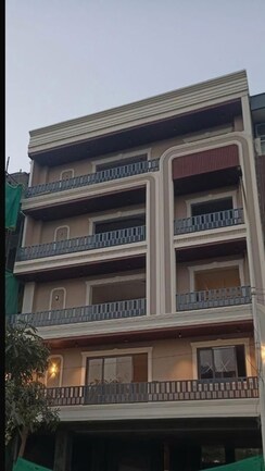 3 BHK + Servant Room,Study Room Builder Floor For Sale in BPTP Parkland Pride