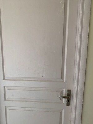 Room in 3 BHK Apartment at Sector 75 – for Rent