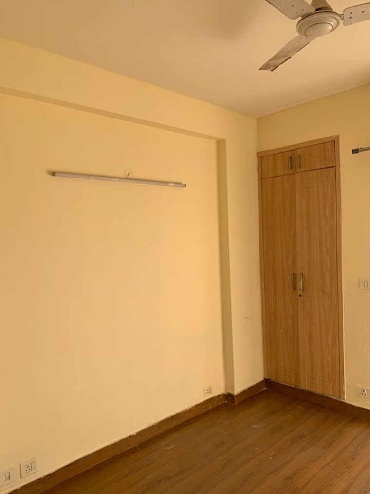 Room, sector 75 3 Bedroom 1919 Sq.Ft. Apartment In Sector 75 Faridabad 10437555