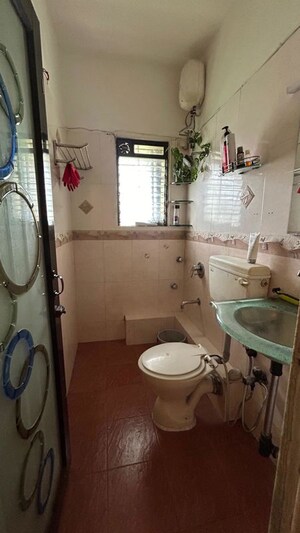 Attached Bathroom in 1.5 BHK Apartment at Sandesh Nagar – for Rent
