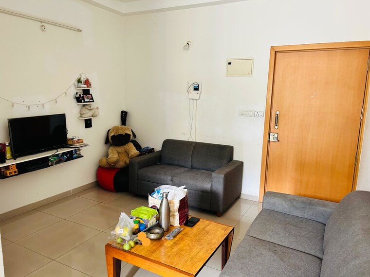 Living Room, mantri-celestia 2 Bedroom 850 Sq.Ft. Apartment In Gachibowli Hyderabad 10437805