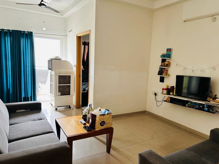 Living Room, mantri-celestia 2 Bedroom 850 Sq.Ft. Apartment In Gachibowli Hyderabad 10437805