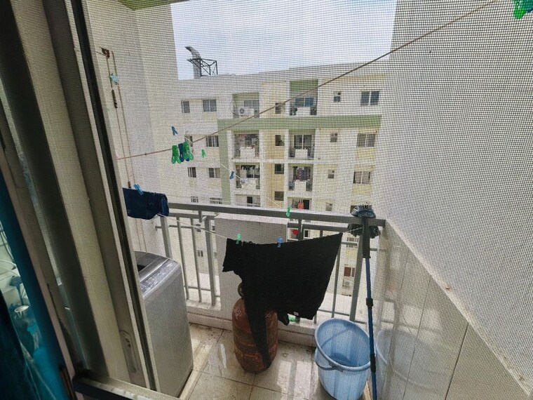 Balcony, mantri-celestia 2 Bedroom 850 Sq.Ft. Apartment In Gachibowli Hyderabad 10437805