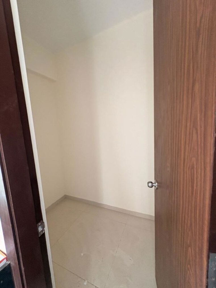 Bathroom, majiwada 4 Bedroom 2150 Sq.Ft. Apartment In Majiwada Thane 10437803