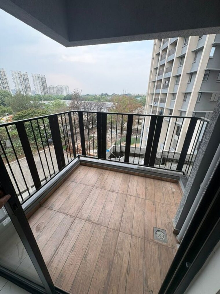 Balcony, mahindra-nestalgia 3 Bedroom 1100 Sq.Ft. Apartment In Pimpri Pune 10437837