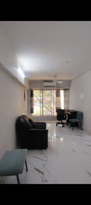 2 BHK Apartment For Rent in Anand Bhavan Vile Parle West, Vile Parle West