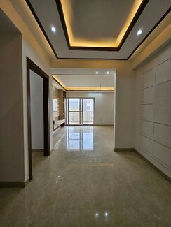 5 BHK + Pooja Room,Servant Room,Study Room,Extra Room,Store Room Builder Floor For Sale in Green Fields Colony