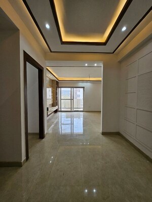 5 BHK Builder Floor For Sale in Green Fields Colony