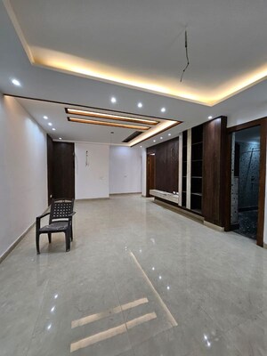 Living Room in 5 BHK Builder Floor at Green Fields Colony – for Sale