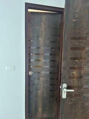 Bathroom in 4 BHK Villa at Sindhuja Greens, Sector 10 Greater Noida – for Rent