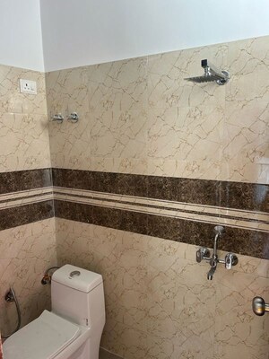 Bathroom in 4 BHK Villa at Sindhuja Greens, Sector 10 Greater Noida – for Rent