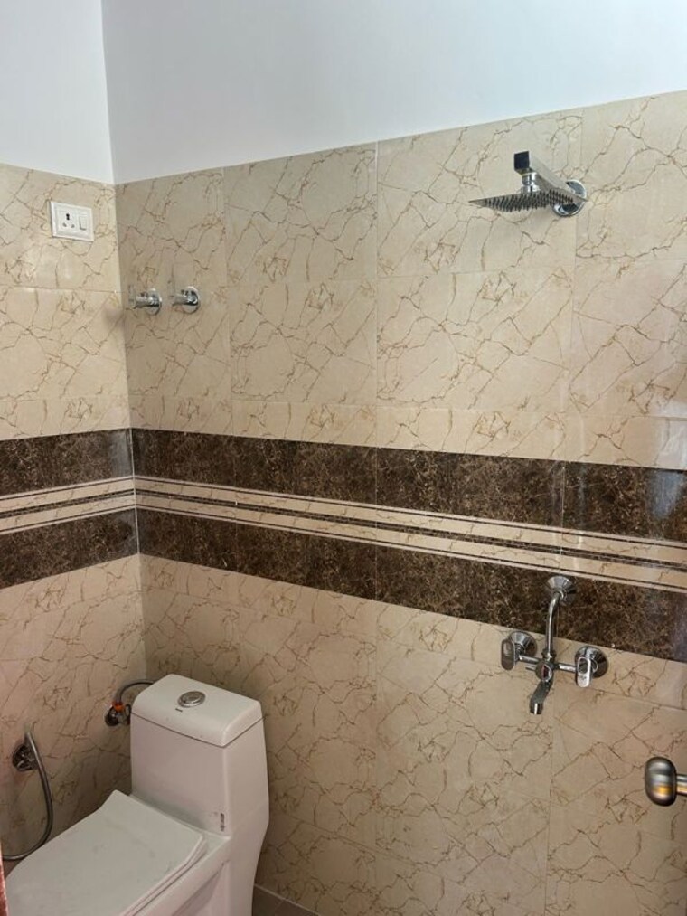 Bathroom, sindhuja-greens 4 Bedroom 2100 Sq.Ft. Villa In Sector 10 Greater Noida Greater Noida 10437872