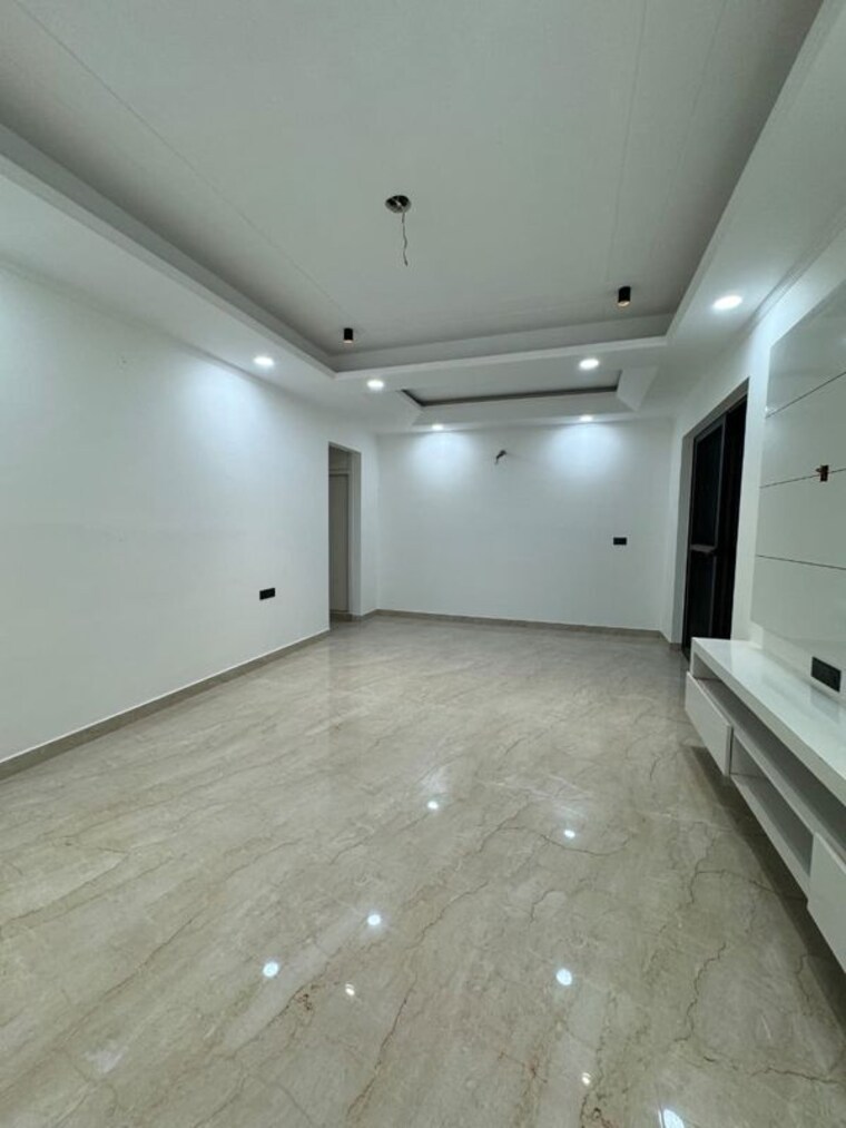 Room, green fields colony 5 Bedroom 5000 Sq.Ft. Builder Floor In Green Fields Colony Faridabad 10437898