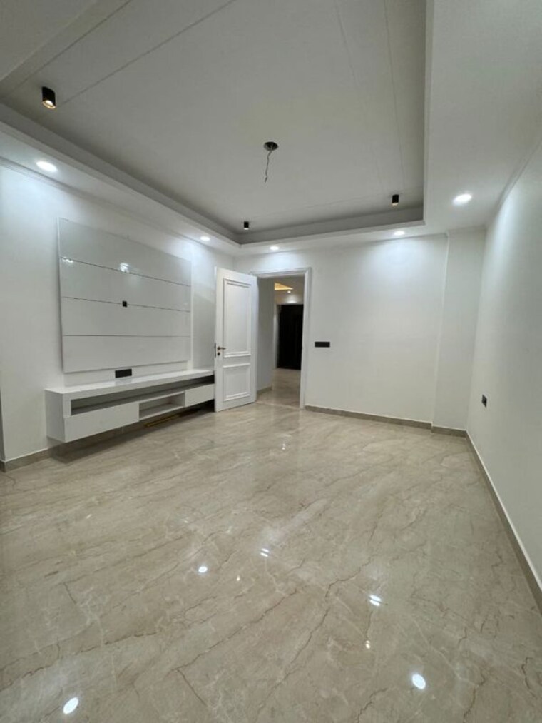 Room, green fields colony 5 Bedroom 5000 Sq.Ft. Builder Floor In Green Fields Colony Faridabad 10437898