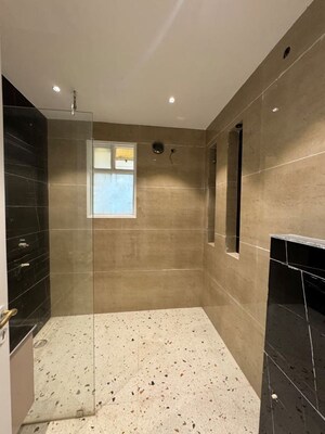 Building Lobby in 5 BHK Builder Floor at Green Fields Colony – for Sale