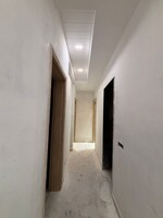 3 BHK + Servant Room,Extra Room 150 Sq.Yd. Builder Floor in Safdarjung Enclave