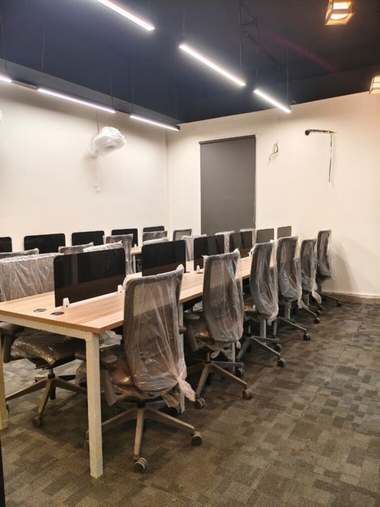 Gym, sector 63 Commercial Office Space 1000 Sq.Ft. In Sector 63 Noida 10437858