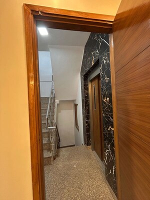 Furnished Amenities in 4 BHK Builder Floor at Ashoka Enclave – for Rent