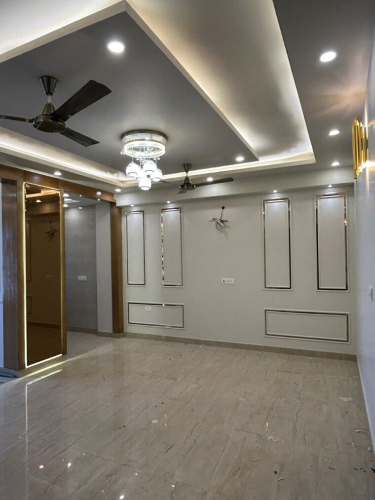 Room, ashoka enclave 4 Bedroom 3000 Sq.Ft. Builder Floor In Ashoka Enclave Faridabad 10438046