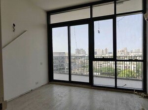 Room in 4 BHK Apartment at Ireo Skyon, Sector 60 – for Sale