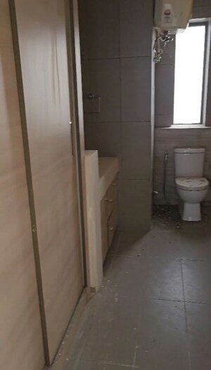 Bathroom in 4 BHK Apartment at Ireo Skyon, Sector 60 – for Sale