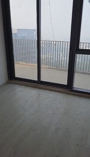 Room in 4 BHK Apartment at Ireo Skyon, Sector 60 – for Sale