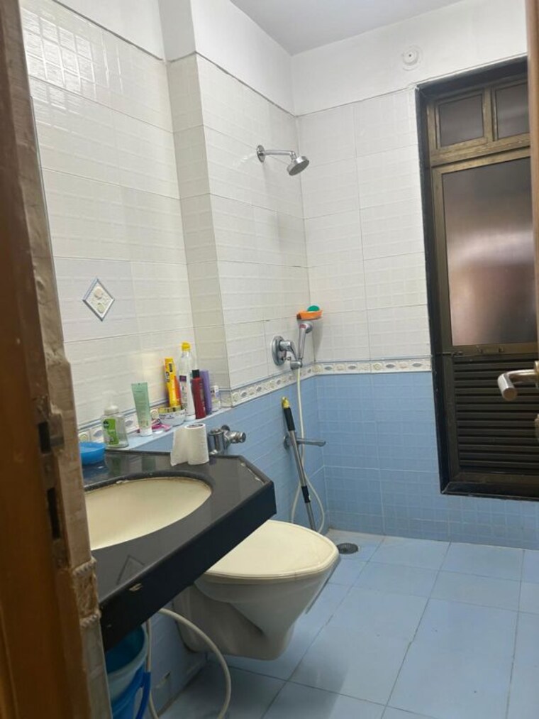 Bathroom, kukreja-golf-scappe 3 Bedroom 1150 Sq.Ft. Apartment In Chembur Mumbai 10438028