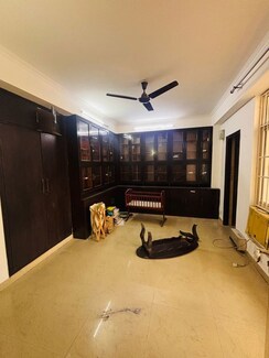 4 BHK + Servant Room Apartment For Rent in Supertech Eco Suites