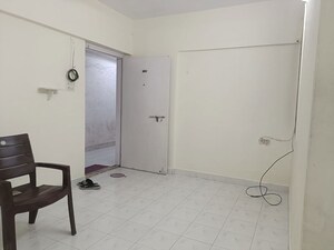 Room in 1 BHK Apartment at Ankur CHS Andheri East, Andheri East – for Rent