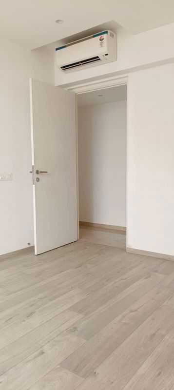 1 BHK 634 Sq.Ft. Apartment in Hiranandani Estate Villa Carino