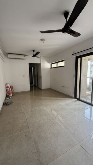 2 BHK Apartment For Rent in Lodha Lakeshore Greens, Dombivli East